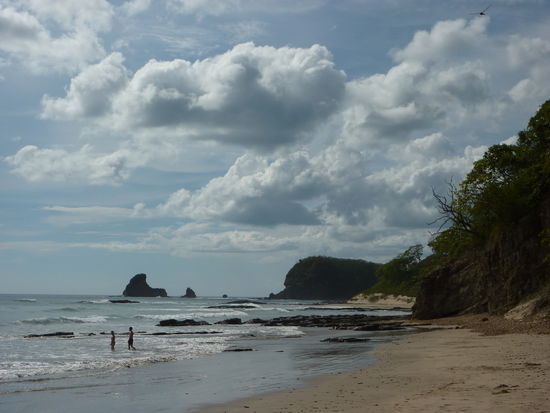 Hier der Beach, mit Felsenformation und Wolkenspiel, echt ....... ahhh 