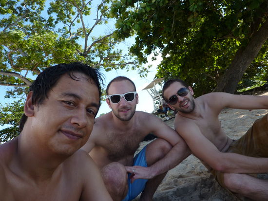 Hier der Ersatz....die verrückten Österreicher Immanuel und Herwig auf der ersten Station Ihrer 16monatigen Reise...ich wünsch Euch viel Glück und passt auf Euch auf!!