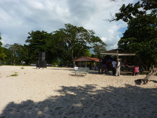 Beachparty am Strand.....genau richtig für uns...