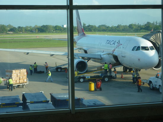 Mit dem etwas groesseren ging es nach El Salvador...