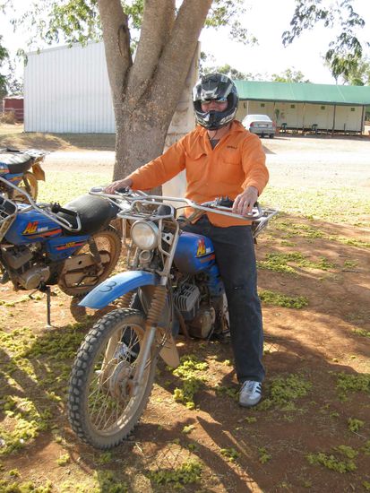 Fertig zur kleinen Runde ueber die endlosen Weiten der Farm