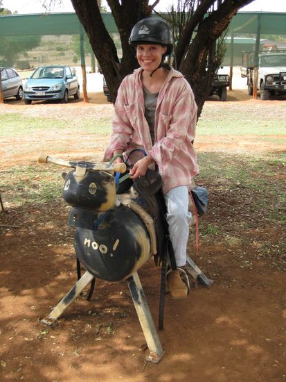 Anja bei der Einweisung fuer den Ausritt