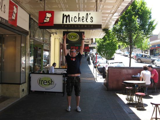 Hatten vergessen zu erwaehnen, dass Michel in Katoomba seine eigene Patisserie eroeffnet hat!