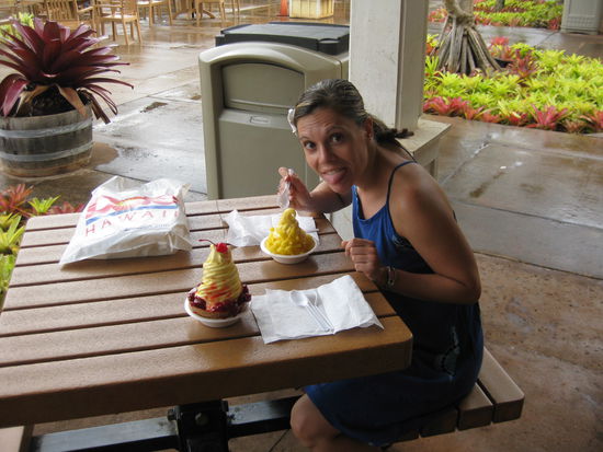 Frische Ananas mit Eis gibt es in Hülle und Fülle auf der Dole-Plantage im Norden Oahu´s.