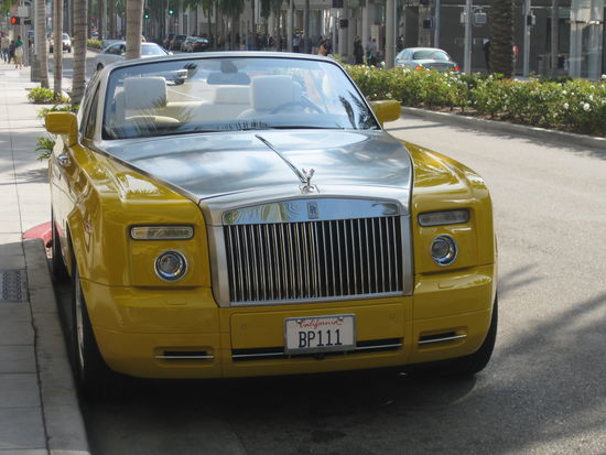 Kostspielige Karosse am Rodeo Drive