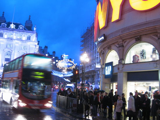 "Piccadilly Circus"