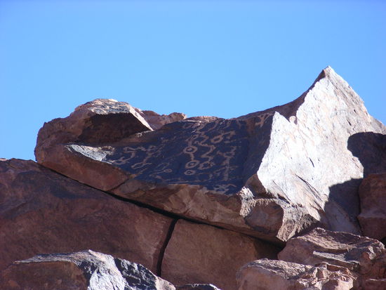 Petroglyphen, vermutlich aus dem 7. bis 10. Jahrhundert. Von wem die sind weiß man nicht so genau.