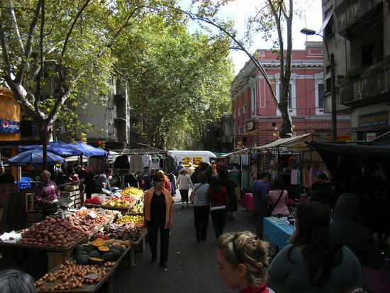 Sonntagsmarkt - in einer ruhigeren Ecke