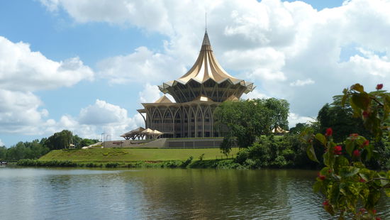 Das Parlamentsgebäude von Sarawak.