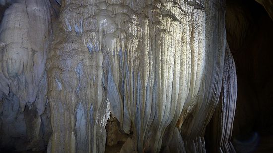 Eindruck aus einer der Höhlen... alle 5 Höhlen die wir besucht haben waren sehr unterschiedlich.