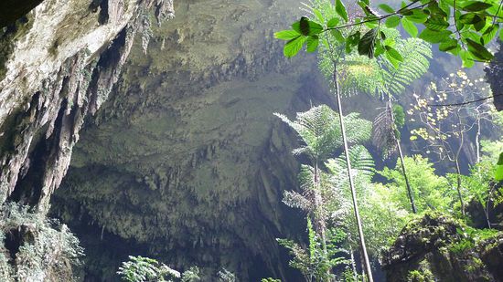 Der Eingang zu einer anderen Höhle