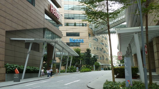 Neben den Gebäuden Helios und Nanos gibt es auch Immunos, Genome, Neuros, Chromos, Proteos, Matrix und Centros.