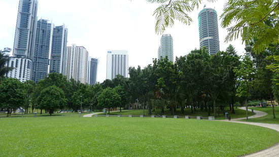 Ein Park im Zentrum von KL, direkt hinter den Petronas Towers.