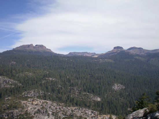 Yosemite Gebirge aus der Ferne.