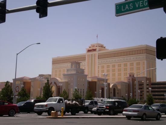 unser Hotel....das ganze Gebaeude hab ich leider nicht aufs Bild bekommen.