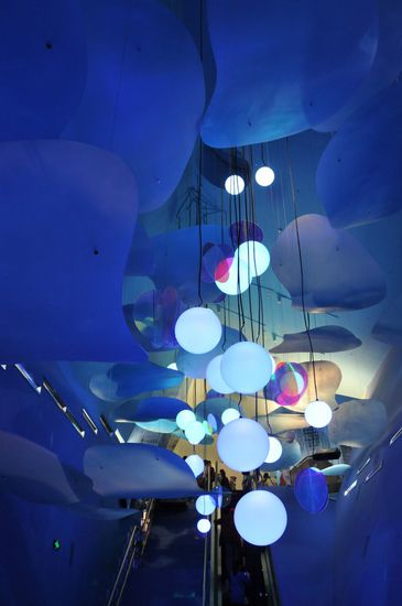 (aufgang im hafen-raum)