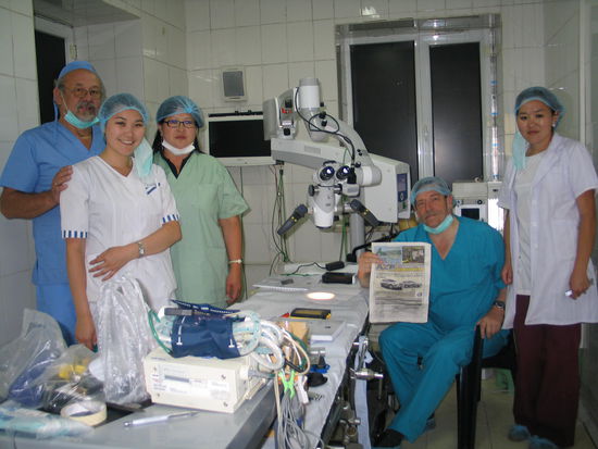 Bei der Arbeit im OP