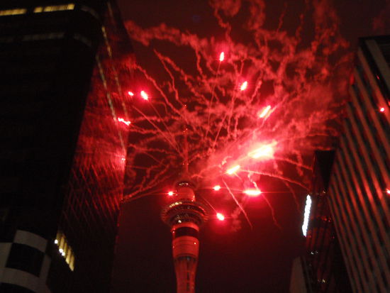 der Tower sprüht Funken...