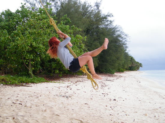 Kathi hat ihren Spass beim Schaukeln...