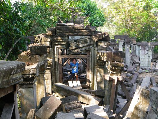 ganz schön anstrengend, die schweren Steine zu stemmen... 