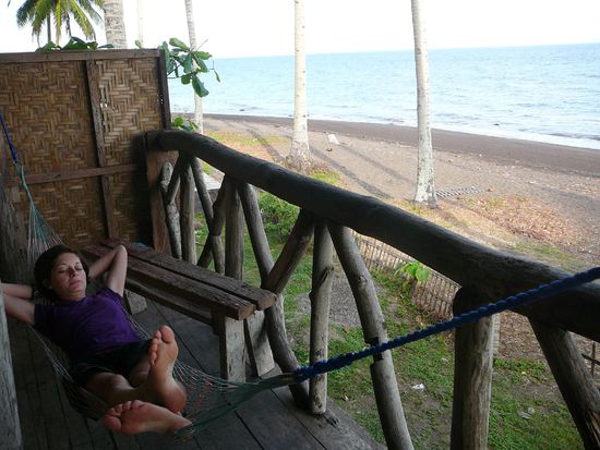 unser Balkon... mit eigener Hängematte und Blick aufs Meer