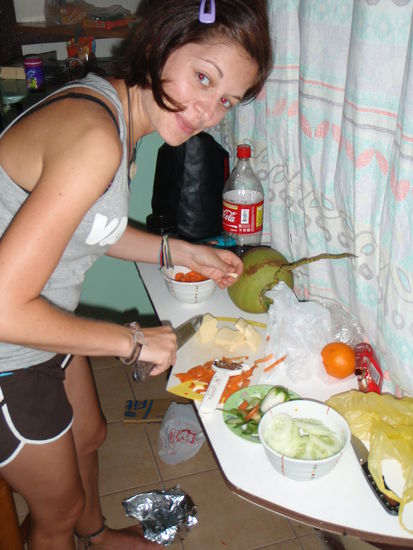 Elli macht den Salat