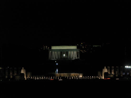 World War II Memorial &amp; Lincoln Memorial
