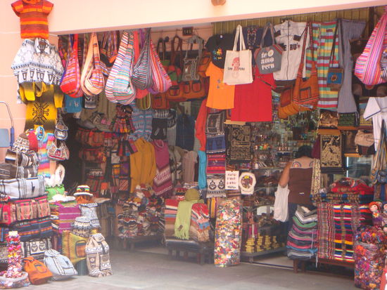 Einer von den vielen Souvenirshops 