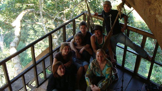 Meine Crew (von links nach recht: Ich, Emily, Lucy und Rayen, Sam, Claire und unser Guide Son)