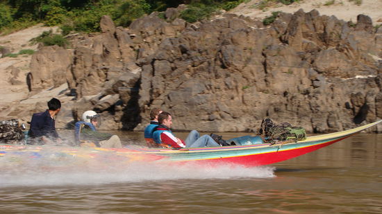 Speedboat (in 6Stunden von Hua Xai nach Luang Prabang- Allerdings ist es wohl kaum gemuetlich)
