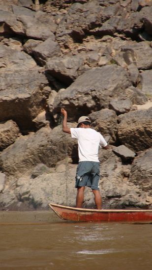 ein Fischer und sein Netz