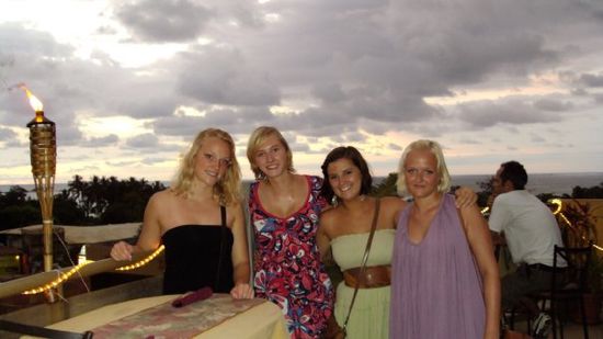 Im Bruno´s( von links nach rechts :Birgit(Norwegen), ische, Emely(Norwegen), Sophie(Dänemark)