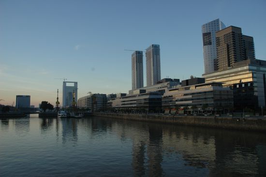 Erinnert an die Hafencity Hamburg