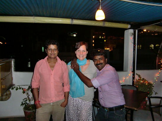 Der verrueckte Koch, Katharina und Rahil im Navee Haveli