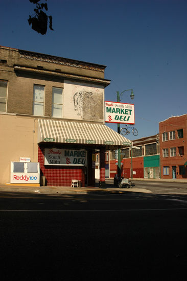 Die Straßen duften nach Truthahn und locken uns direkt hierher.