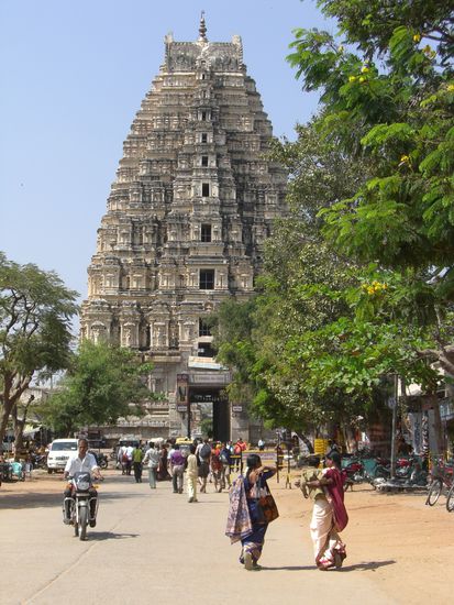 Hampi- ein religioeser Anziehungspunkt fuer viele Inder