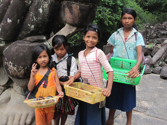 Diese Damen waren mit ihrer Ueberredungskunst beim Verkauf schliesslich erfolgreich
