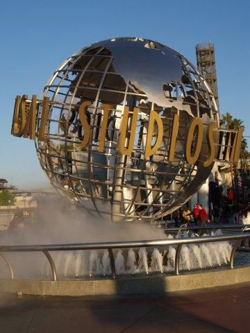 Vor dem Besuch der Universal Studios dachten wir, dass Silas hauptsächlich einen Genuss daran findet. Doch wie zuvor schon in Hollywood, hat es uns auch hier den Ärmel reingenommen. Diese Filmmaschinerie betreibt ihr Business mit solch einer Professionalität, das ist einfach unglaublich! Die Rides waren auch klasse!