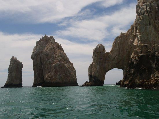 Das Cabo San Lucas. Das Städchen ist eine Touristenhochburg, aber diese Felsformationen  und die kleinen Beaches sind eine Wucht!