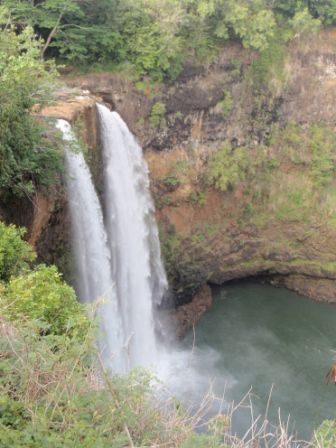 Die Wailuafaelle, in der Naehe des Wailuariver und Lihue, in Kauai, Hawaii
