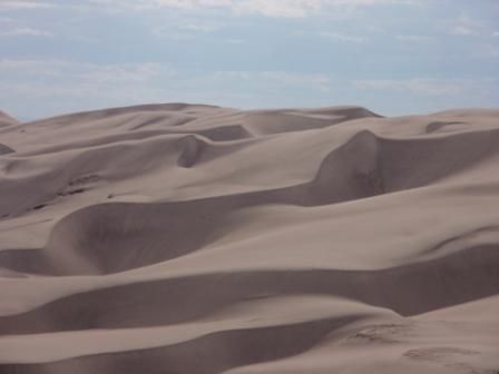 Sandduenen, die groesste ist ueber 200 Meter hoch!