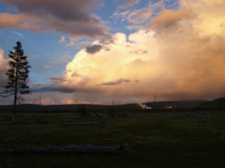 Wir machen eine Overnight - Tour und erleben eine wunderschoene Wildnis im Yellowstone