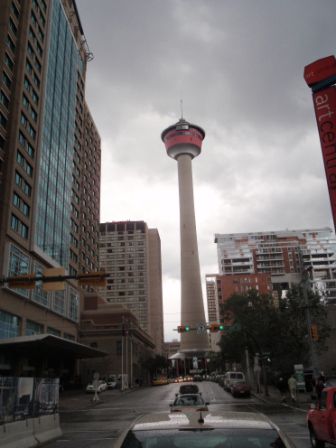 Da das Wetter nicht immer so wollte wie wir, entschlossen wir uns fuer eine Stadtbesichtigung in Calgary, Alberta, Kanada