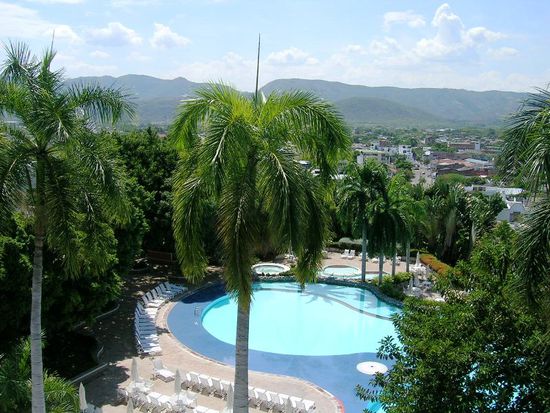 Hotel Tocarema, Girardot, Aussicht zur Swimmingpool