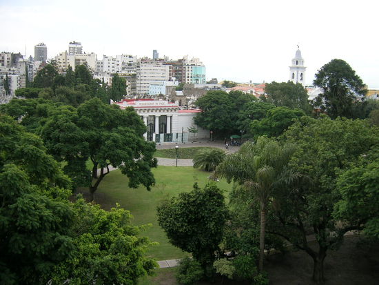 Park vor dem Friedhof Recoleta