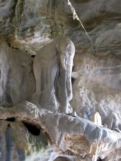 Namensgeber der Elephantcave - Der Guide gab aber zu, dass er nicht wisse wieviel davon Zement sei...