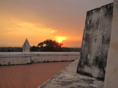 Sonnenuntergang auf dem Wat Phu Khao Thong