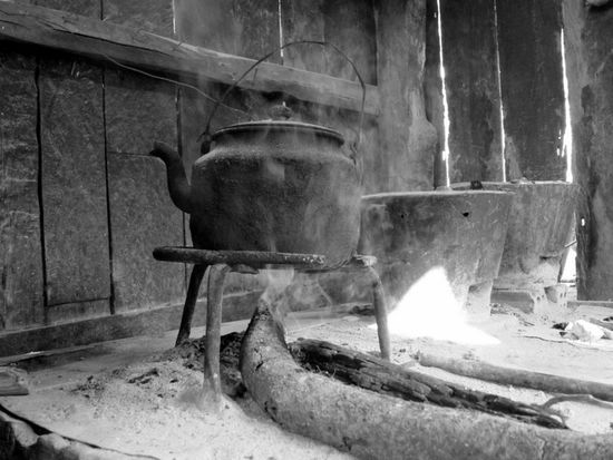 Traditionelles Teekochen