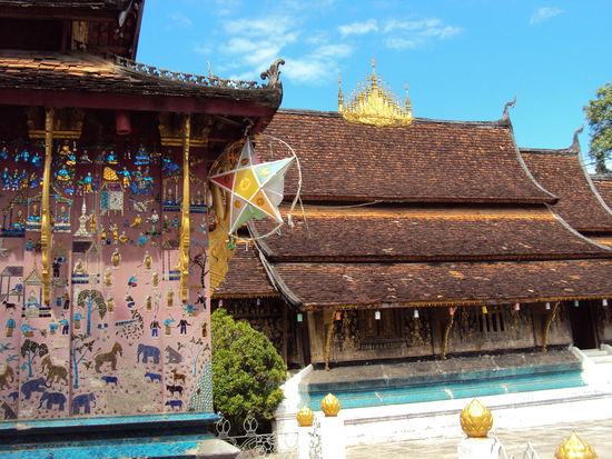 Wat Xiang Thong - soll einer der schoensten Tempel in ganz Laos sein. Wir glauben fest daran!