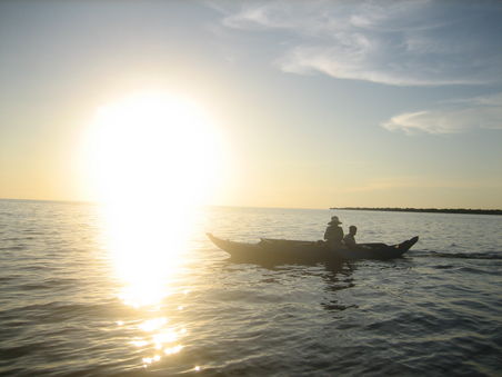 Abwechselndes Programm zu den Tempelanlagen von Angkor: Ein Ausflug zum Tonle Sap, dem groessten Suesswassersee Suedostasiens.